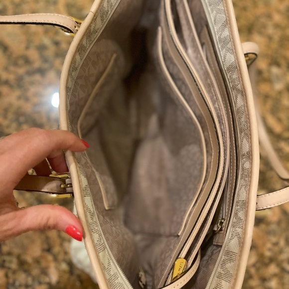 Michael Kors signature Large tote, beige and white - Picture 11 of 11